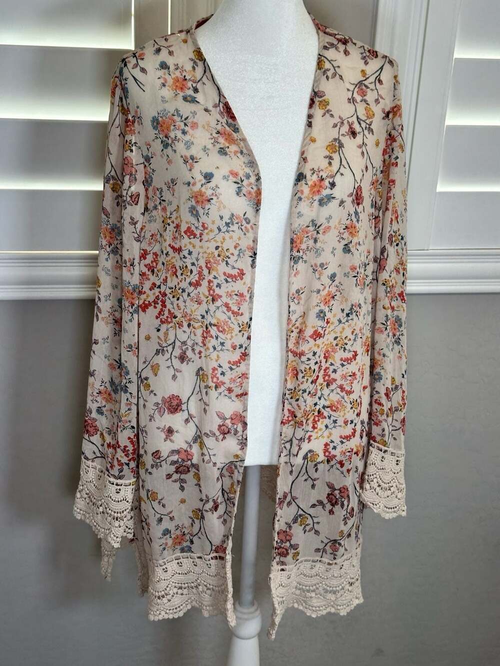 Xhilaration Floral Print Sheer Kimono Cardigan with Crochet Lace Trim XL